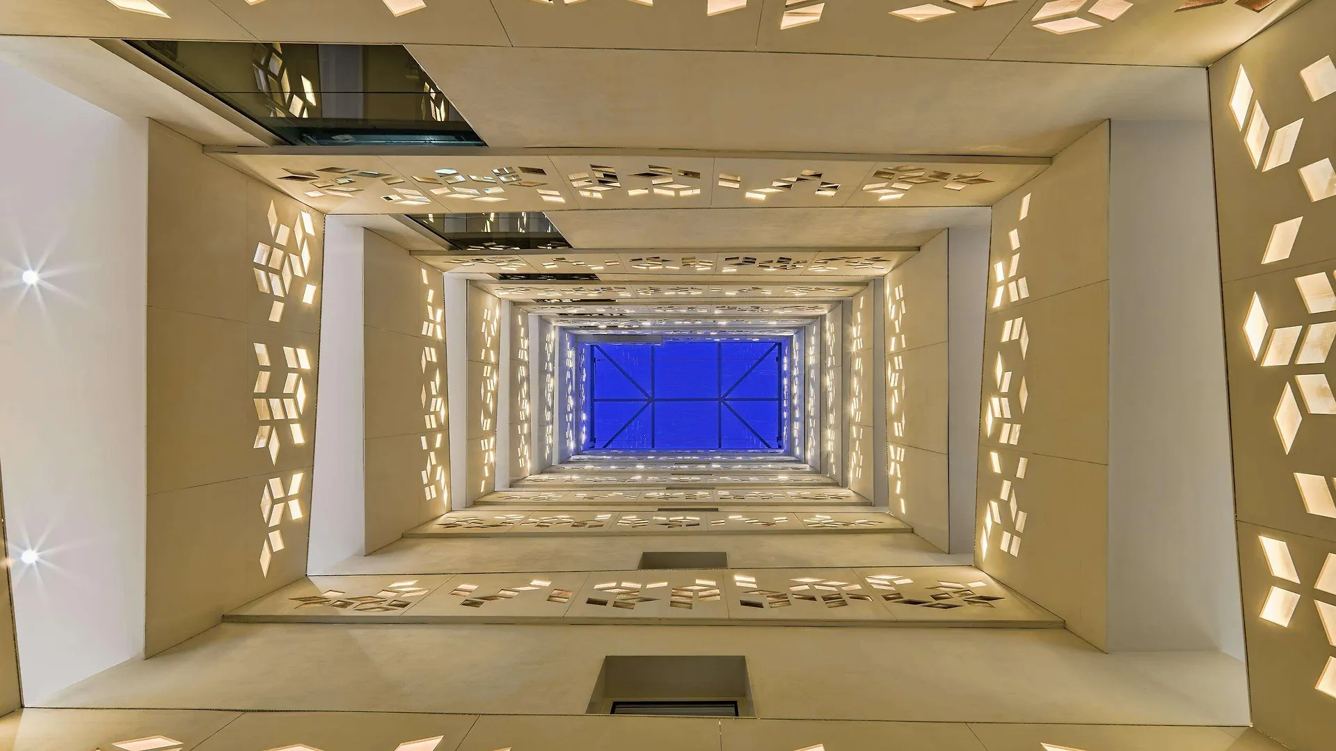 H10 Cubik 4* Sup Hotel Barcelona 4*,