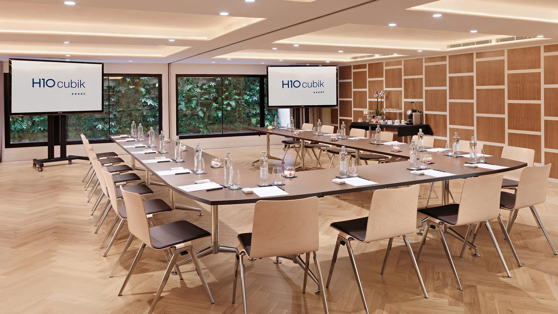 H10 Cubik 4* Sup Hotel Barcelona