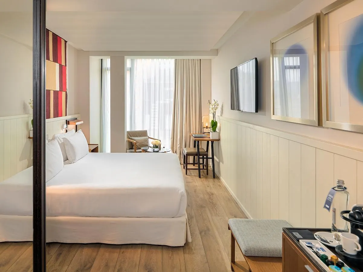 ****  H10 Cubik 4* Sup Hotel Barcelona Spain