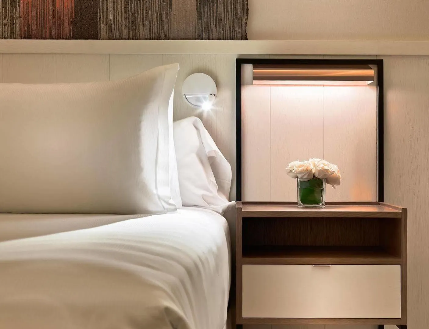 ****  H10 Cubik 4* Sup Hotel Barcelona Spain